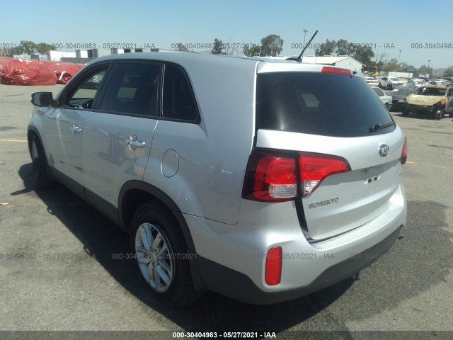 Photo 2 VIN: 5XYKT3A6XEG486905 - KIA SORENTO 