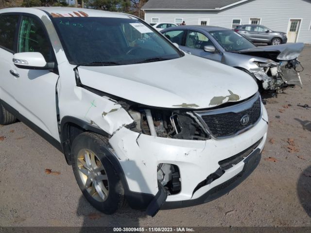 Photo 5 VIN: 5XYKT3A6XEG487634 - KIA SORENTO 