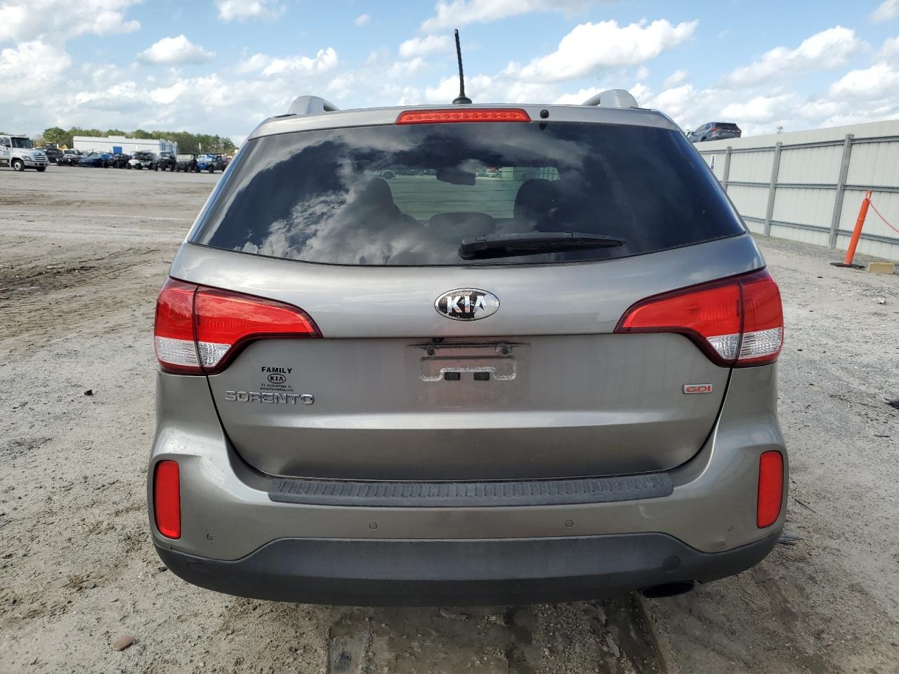 Photo 5 VIN: 5XYKT3A6XEG506294 - KIA SORENTO 