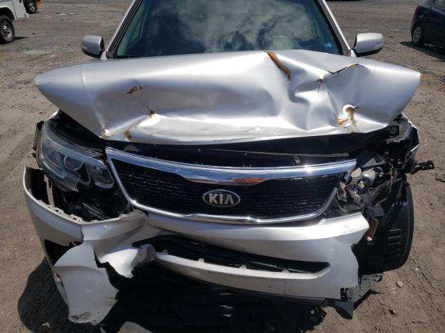 Photo 11 VIN: 5XYKT3A6XFG565587 - KIA SORENTO LX 