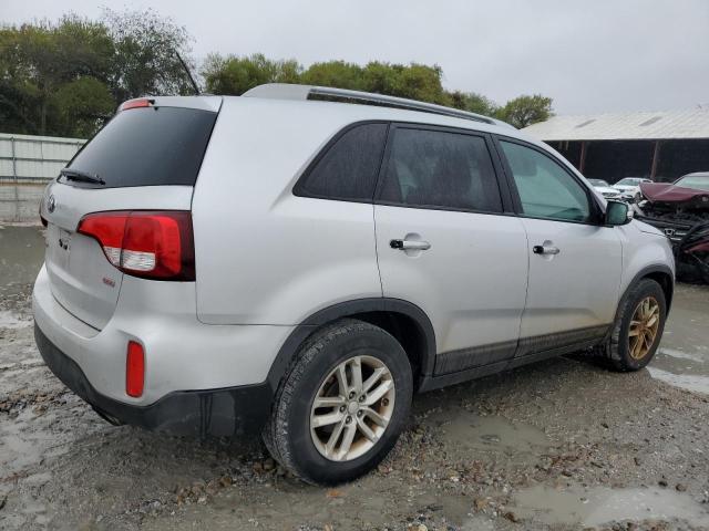 Photo 2 VIN: 5XYKT3A6XFG571714 - KIA SORENTO LX 