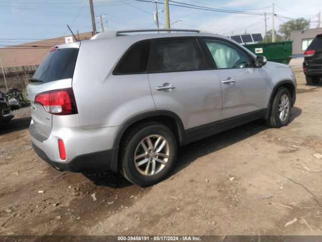 Photo 3 VIN: 5XYKT3A6XFG576265 - KIA SORENTO 