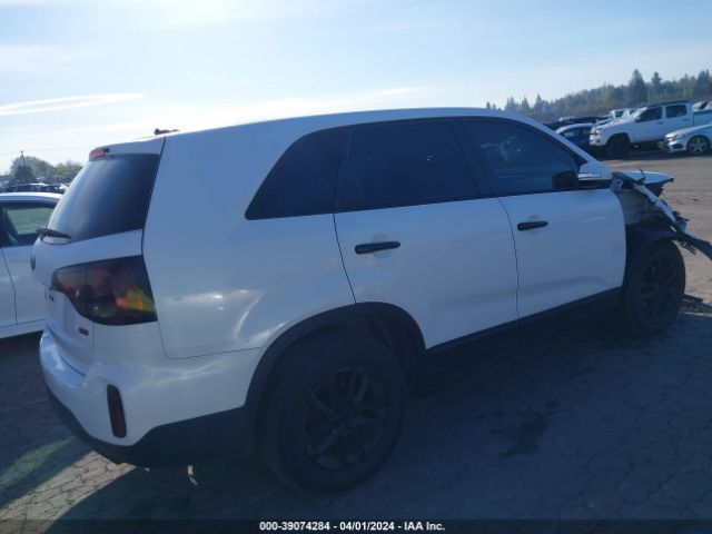 Photo 3 VIN: 5XYKT3A6XFG599948 - KIA SORENTO 