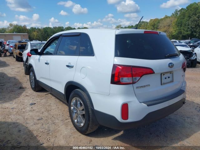 Photo 2 VIN: 5XYKT3A6XFG620992 - KIA SORENTO 