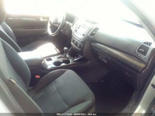 Photo 4 VIN: 5XYKT3A6XFG636707 - KIA SORENTO 