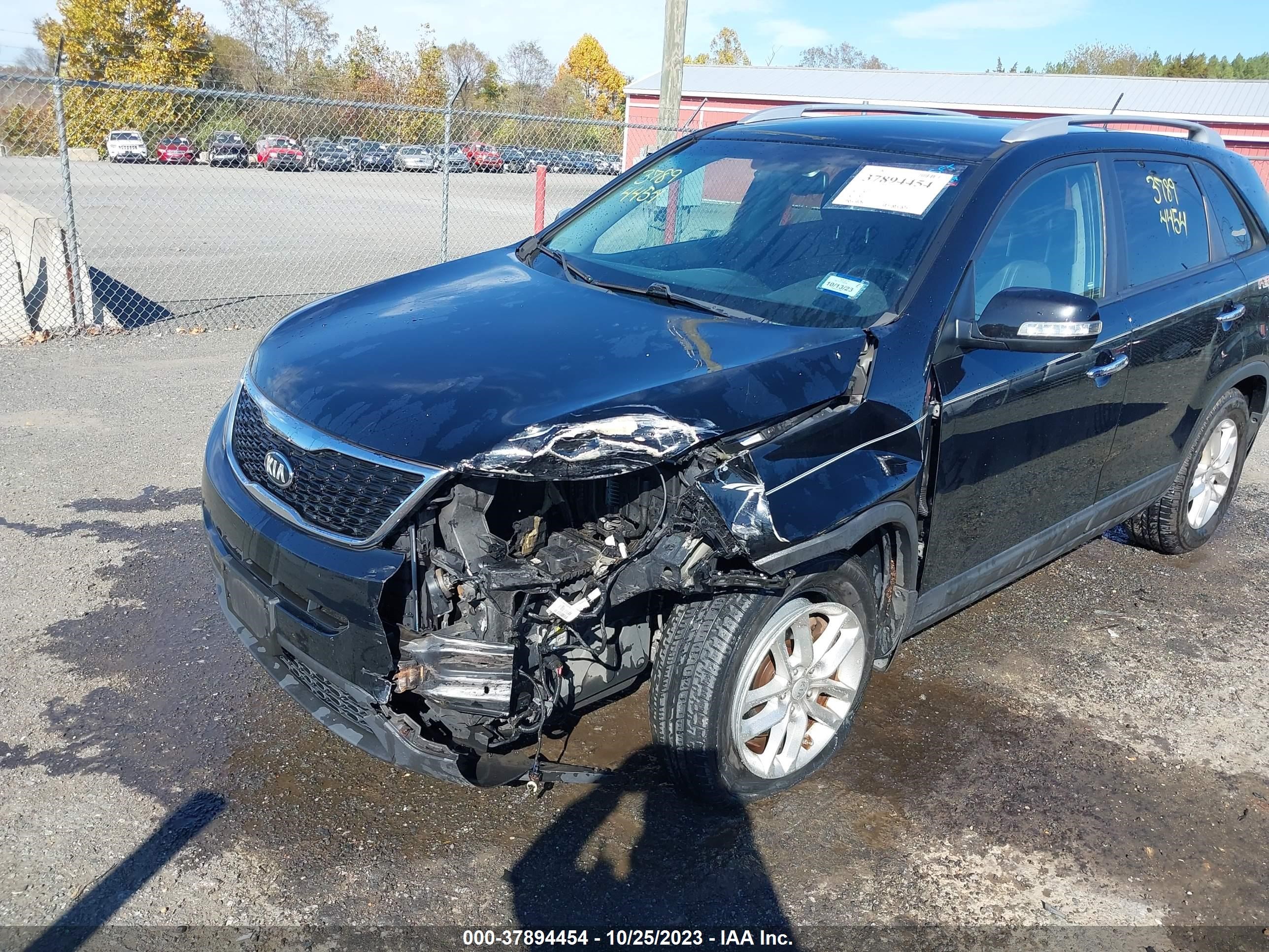 Photo 5 VIN: 5XYKT3A6XFG642796 - KIA SORENTO 