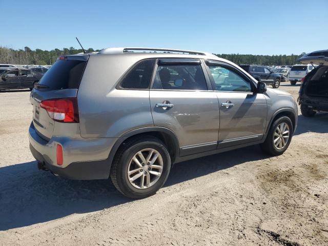 Photo 2 VIN: 5XYKT3A6XFG658769 - KIA SORENTO LX 