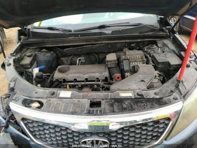 Photo 9 VIN: 5XYKT4A10BG139394 - KIA SORENTO 