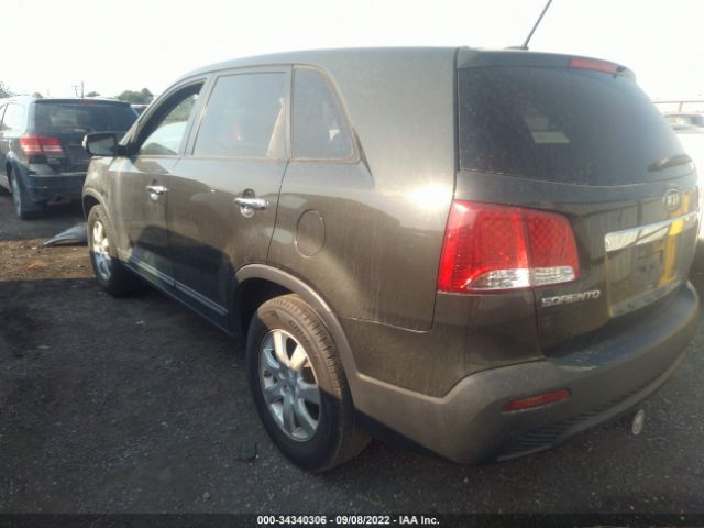 Photo 2 VIN: 5XYKT4A10DG317470 - KIA SORENTO 