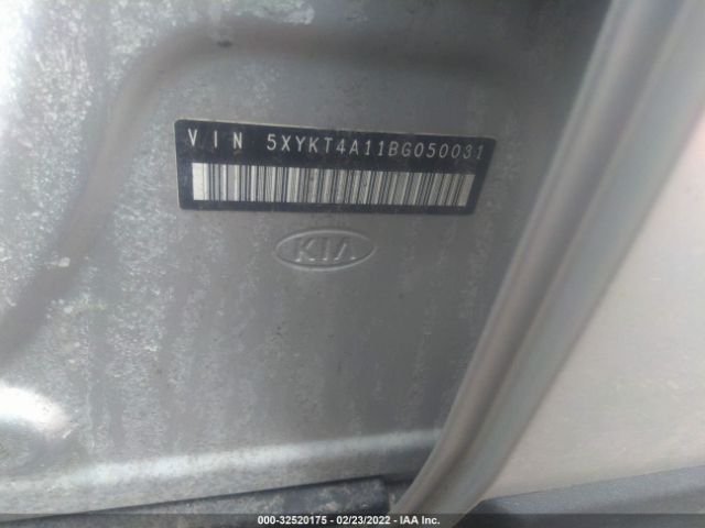 Photo 8 VIN: 5XYKT4A11BG050031 - KIA SORENTO 