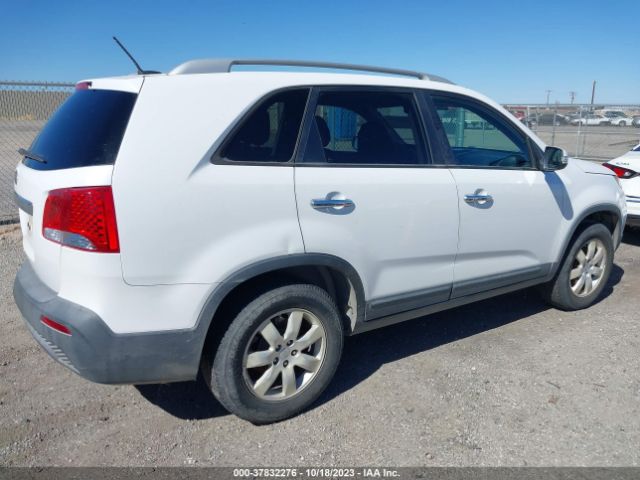 Photo 3 VIN: 5XYKT4A11BG114245 - KIA SORENTO 