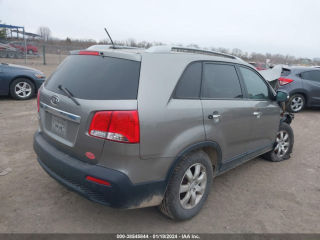 Photo 3 VIN: 5XYKT4A12BG118241 - KIA SORENTO 