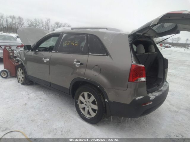 Photo 2 VIN: 5XYKT4A12BG152762 - KIA SORENTO 