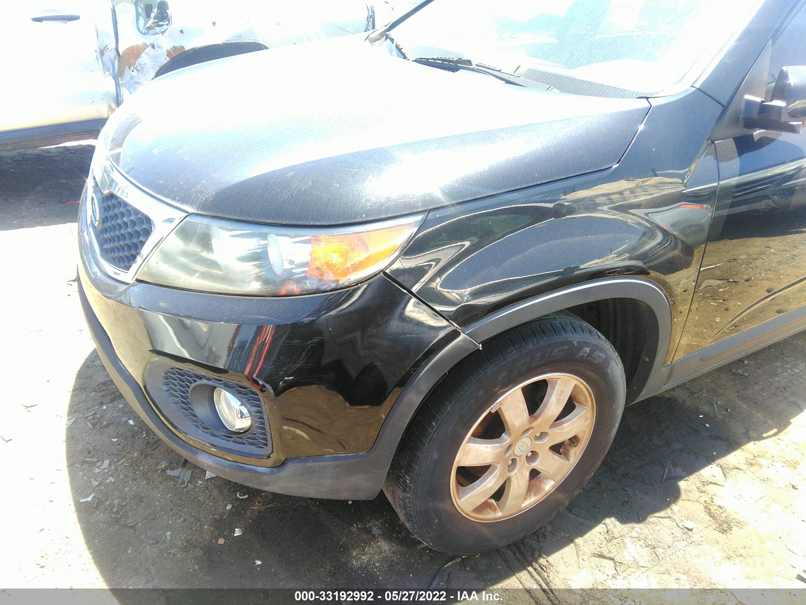 Photo 5 VIN: 5XYKT4A12BG169593 - KIA SORENTO 