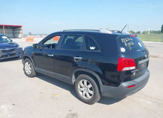 Photo 2 VIN: 5XYKT4A13BG167870 - KIA SORENTO 