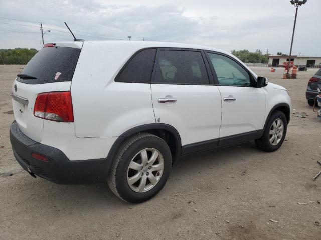 Photo 2 VIN: 5XYKT4A13DG416817 - KIA SORENTO LX 