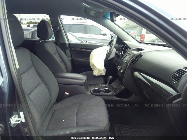 Photo 4 VIN: 5XYKT4A14BG085369 - KIA SORENTO 