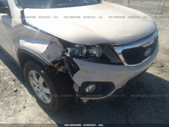 Photo 5 VIN: 5XYKT4A14BG116622 - KIA SORENTO 