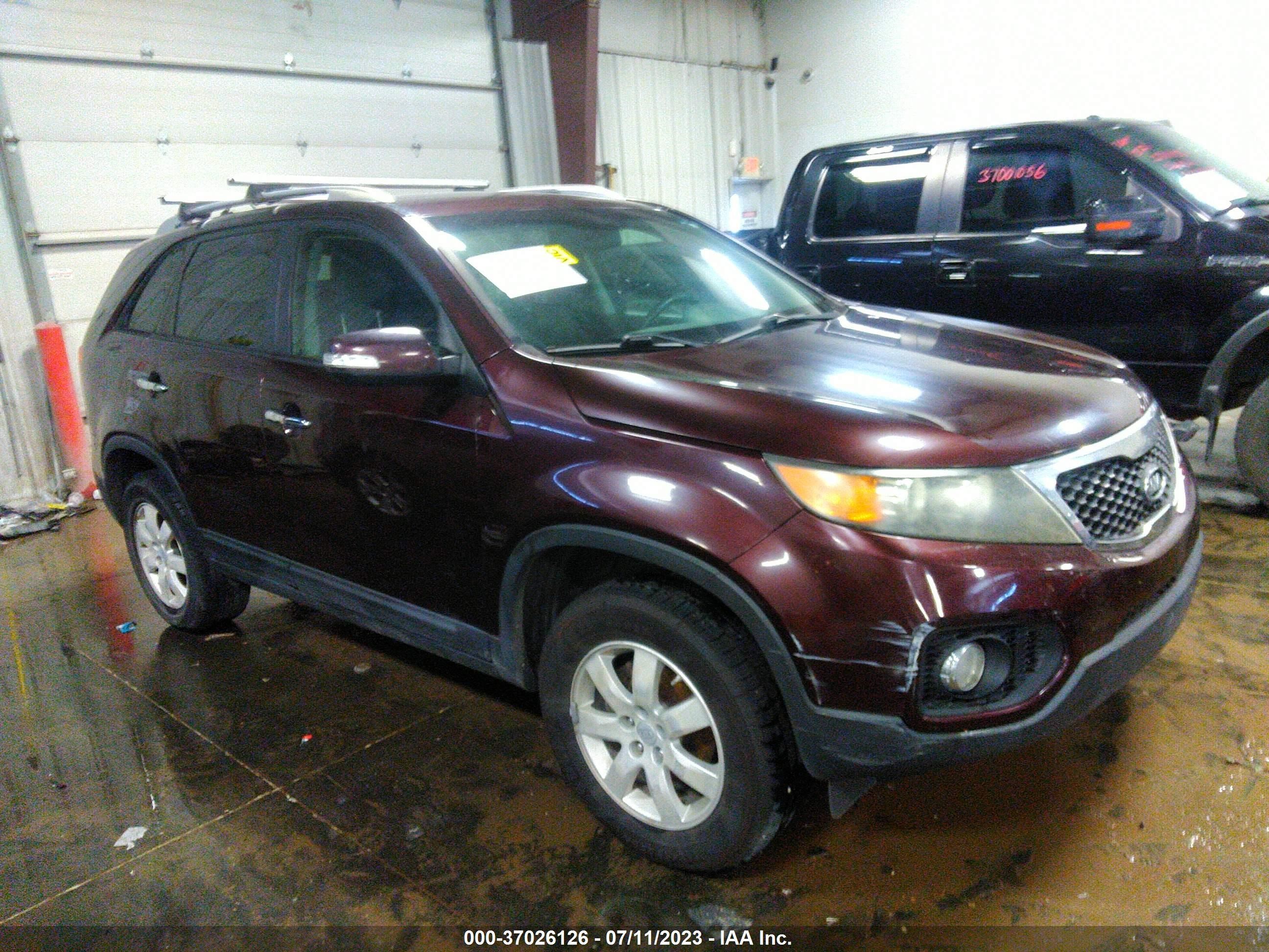 Photo 0 VIN: 5XYKT4A14BG140337 - KIA SORENTO 