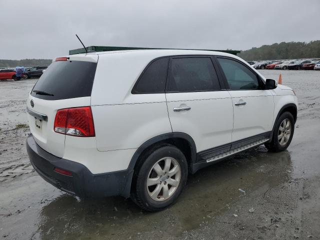 Photo 2 VIN: 5XYKT4A14DG323322 - KIA SORENTO LX 