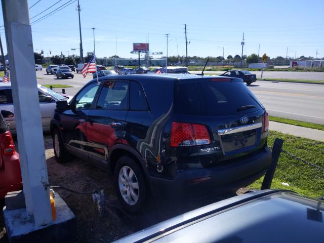 Photo 2 VIN: 5XYKT4A14DG354652 - KIA SORENTO LX 