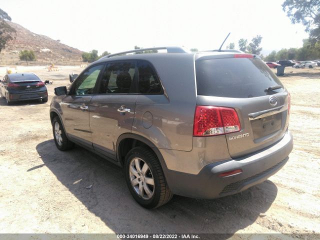 Photo 2 VIN: 5XYKT4A15BG039758 - KIA SORENTO 