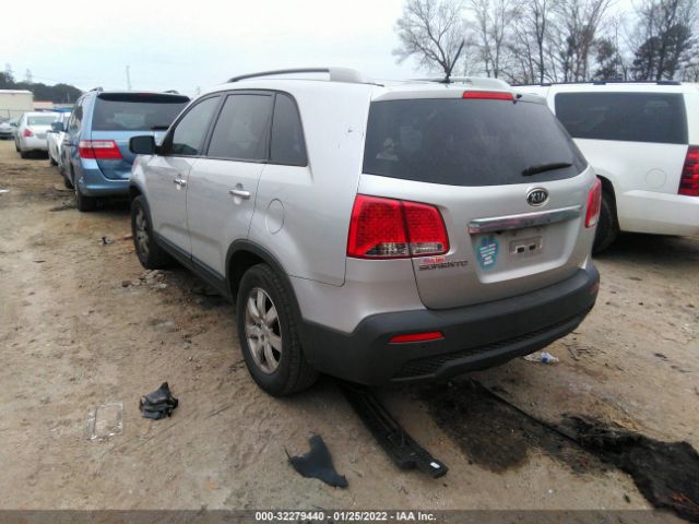 Photo 2 VIN: 5XYKT4A15BG097966 - KIA SORENTO 