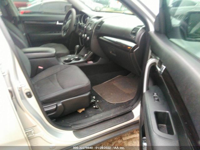 Photo 4 VIN: 5XYKT4A15BG097966 - KIA SORENTO 