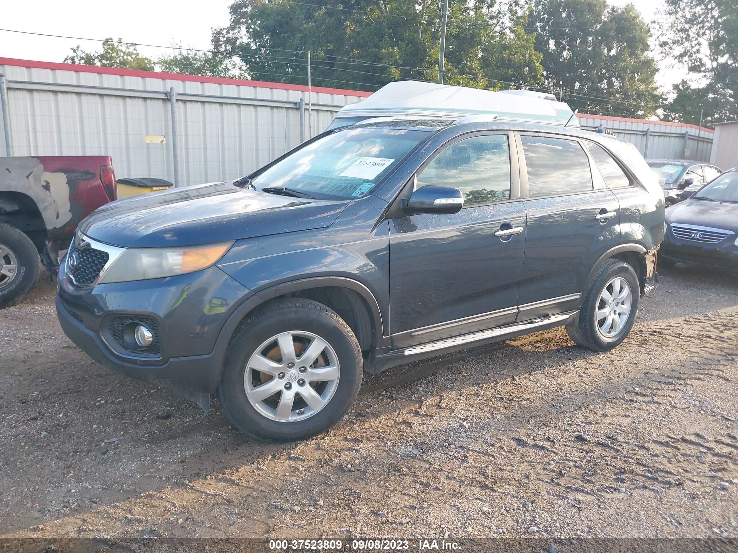 Photo 1 VIN: 5XYKT4A15BG157955 - KIA SORENTO 