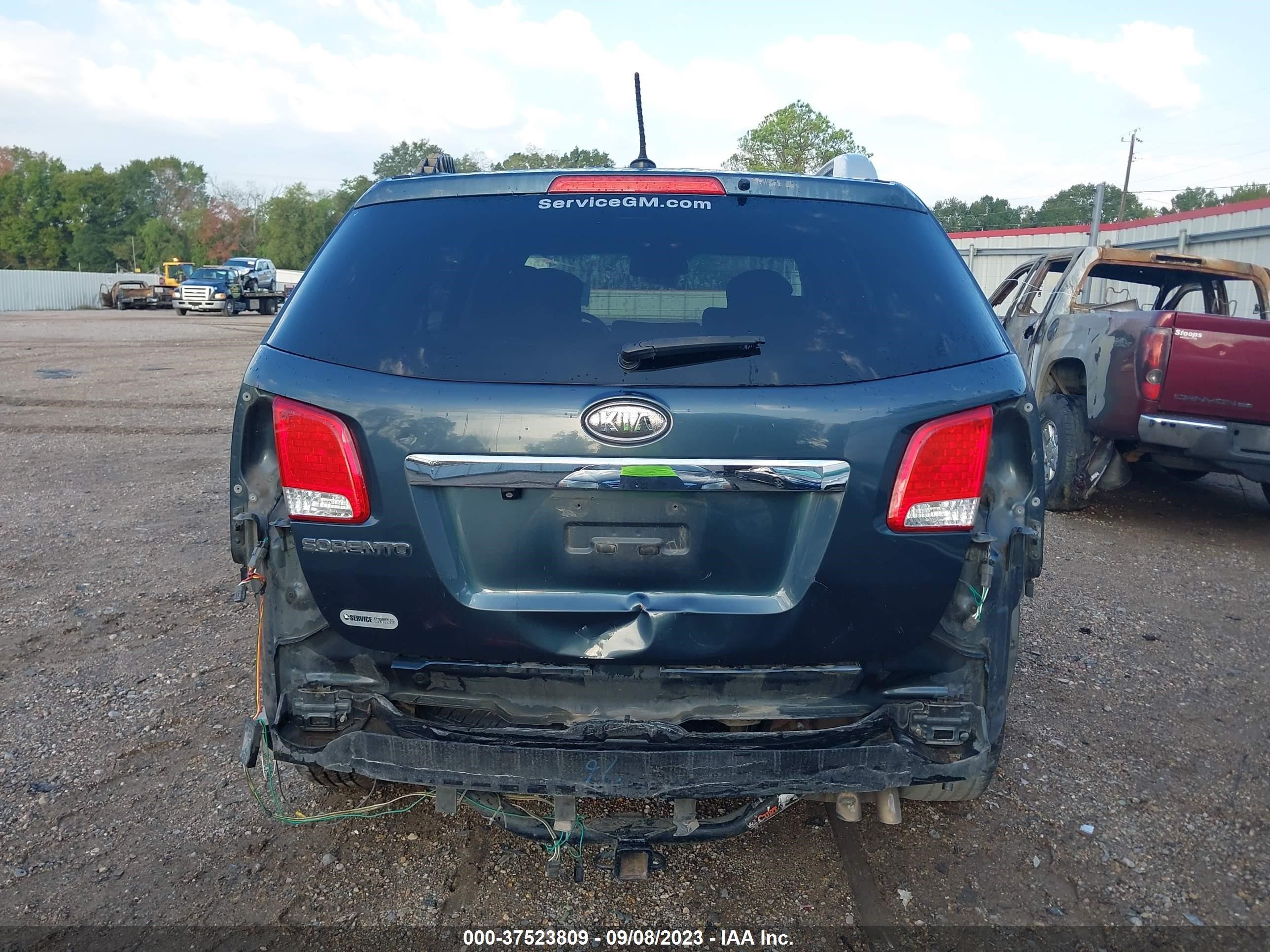 Photo 5 VIN: 5XYKT4A15BG157955 - KIA SORENTO 