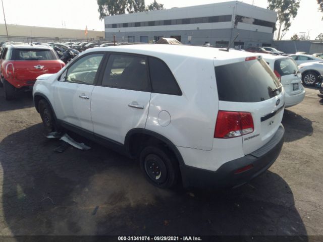 Photo 2 VIN: 5XYKT4A15DG343451 - KIA SORENTO 