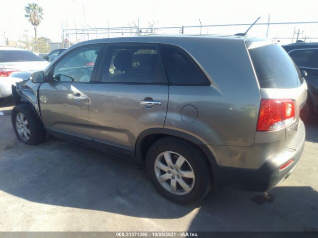 Photo 2 VIN: 5XYKT4A15DG352747 - KIA SORENTO 