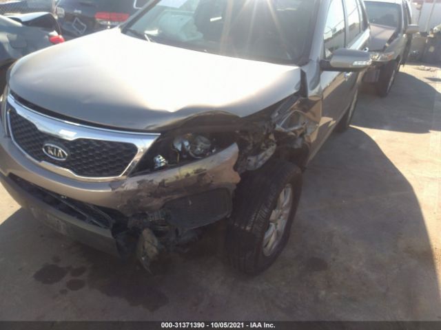 Photo 5 VIN: 5XYKT4A15DG352747 - KIA SORENTO 