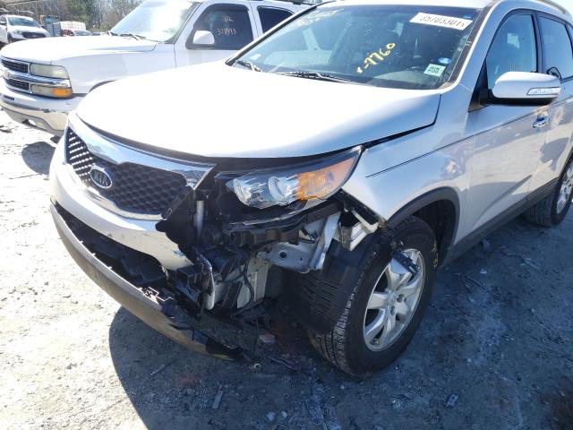 Photo 8 VIN: 5XYKT4A16BG077760 - KIA SORENTO 