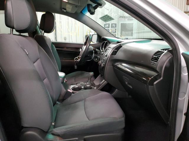 Photo 4 VIN: 5XYKT4A16DG408677 - KIA SORENTO LX 