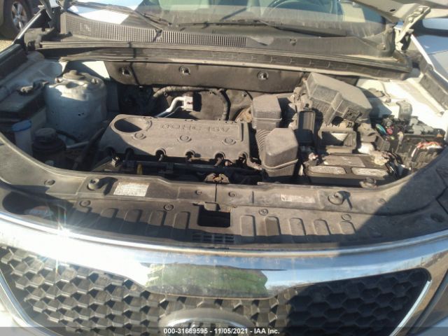 Photo 9 VIN: 5XYKT4A17BG052317 - KIA SORENTO 