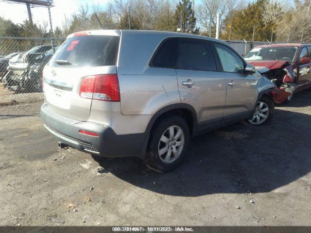 Photo 3 VIN: 5XYKT4A17DG351387 - KIA SORENTO 