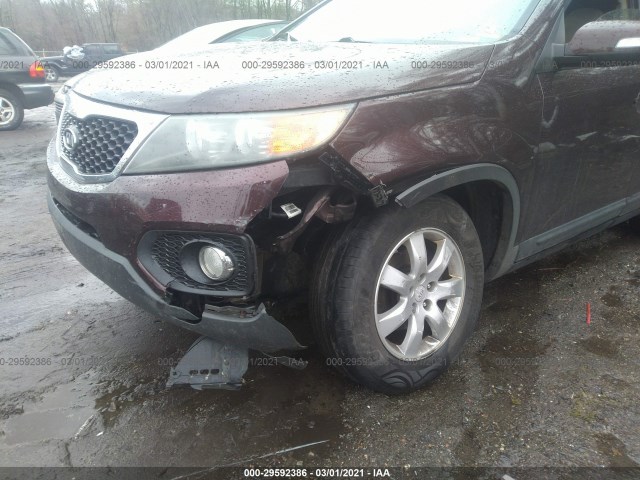 Photo 5 VIN: 5XYKT4A19BG114199 - KIA SORENTO 