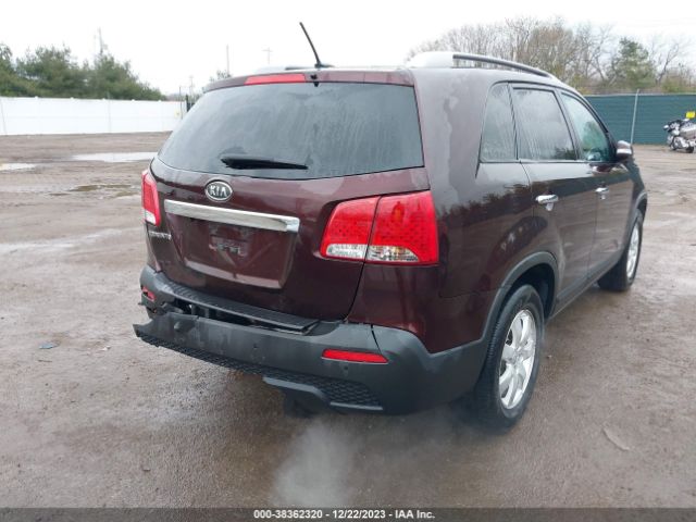 Photo 3 VIN: 5XYKT4A19BG158140 - KIA SORENTO 