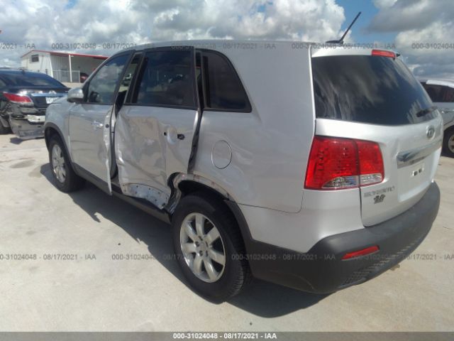 Photo 2 VIN: 5XYKT4A19DG341833 - KIA SORENTO 