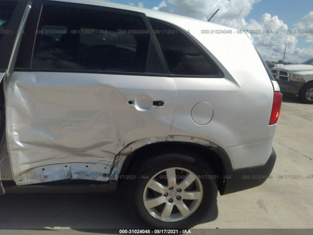 Photo 5 VIN: 5XYKT4A19DG341833 - KIA SORENTO 