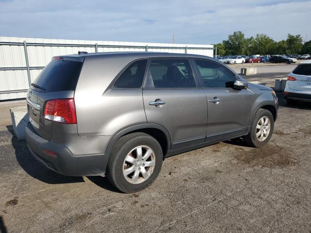 Photo 2 VIN: 5XYKT4A19DG396654 - KIA SORENTO LX 