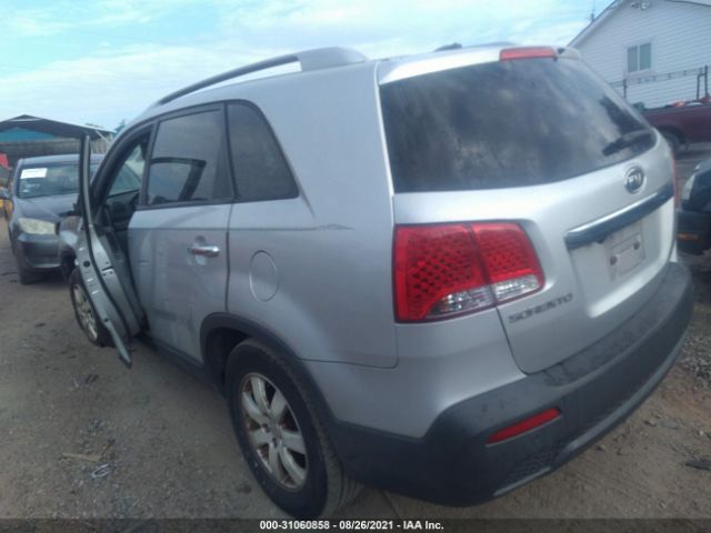 Photo 2 VIN: 5XYKT4A1XBG026391 - KIA SORENTO 