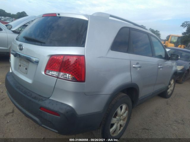 Photo 3 VIN: 5XYKT4A1XBG026391 - KIA SORENTO 