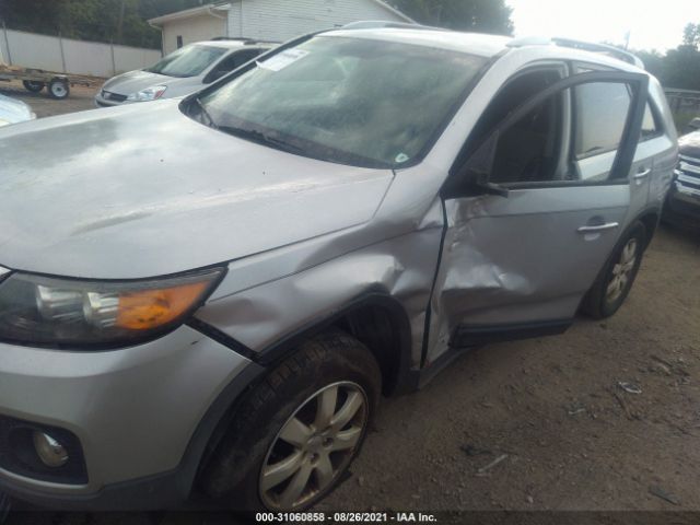 Photo 5 VIN: 5XYKT4A1XBG026391 - KIA SORENTO 