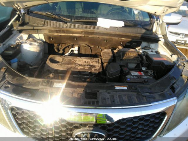 Photo 9 VIN: 5XYKT4A1XBG028609 - KIA SORENTO 