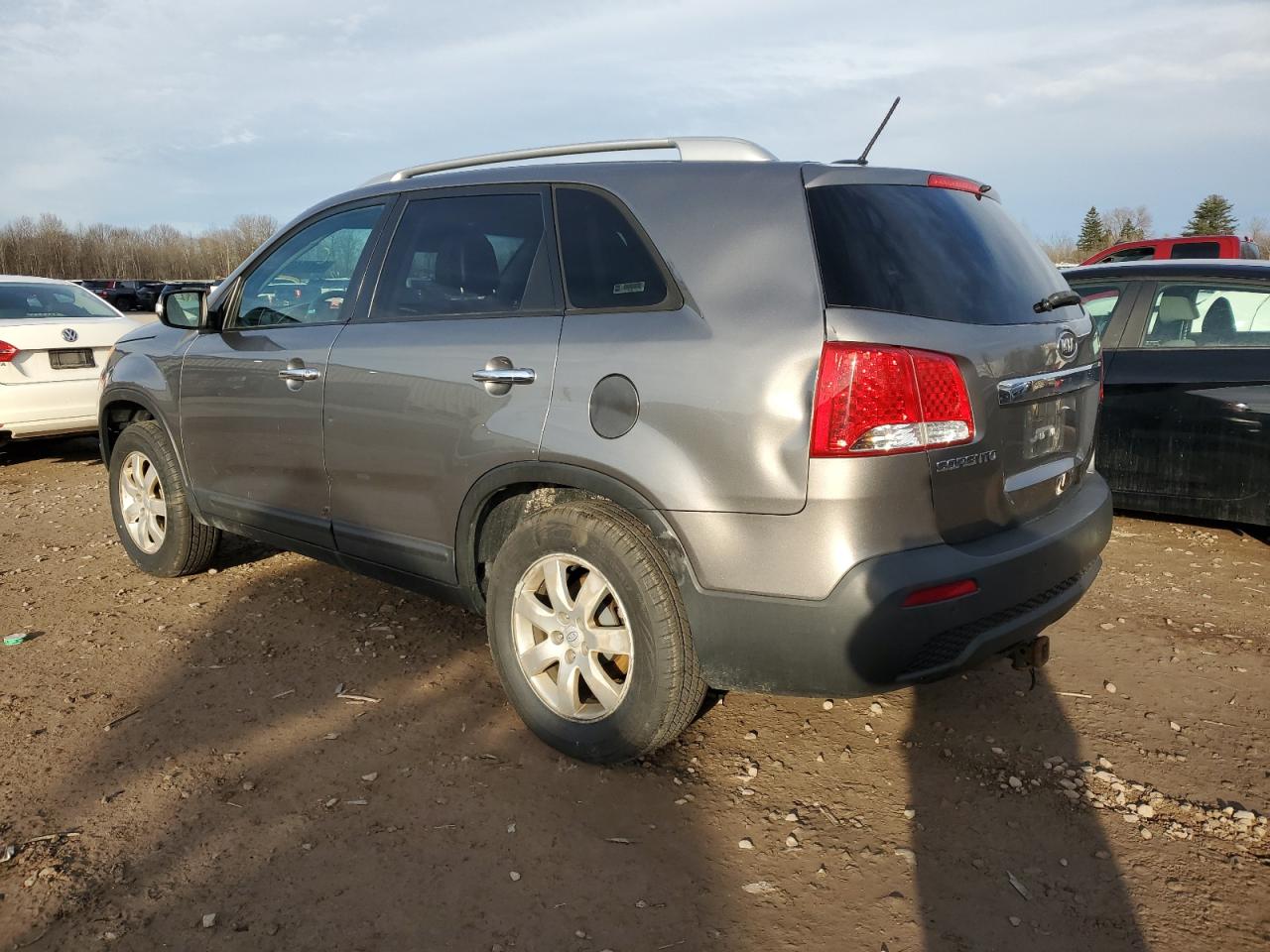 Photo 1 VIN: 5XYKT4A1XBG037326 - KIA SORENTO 