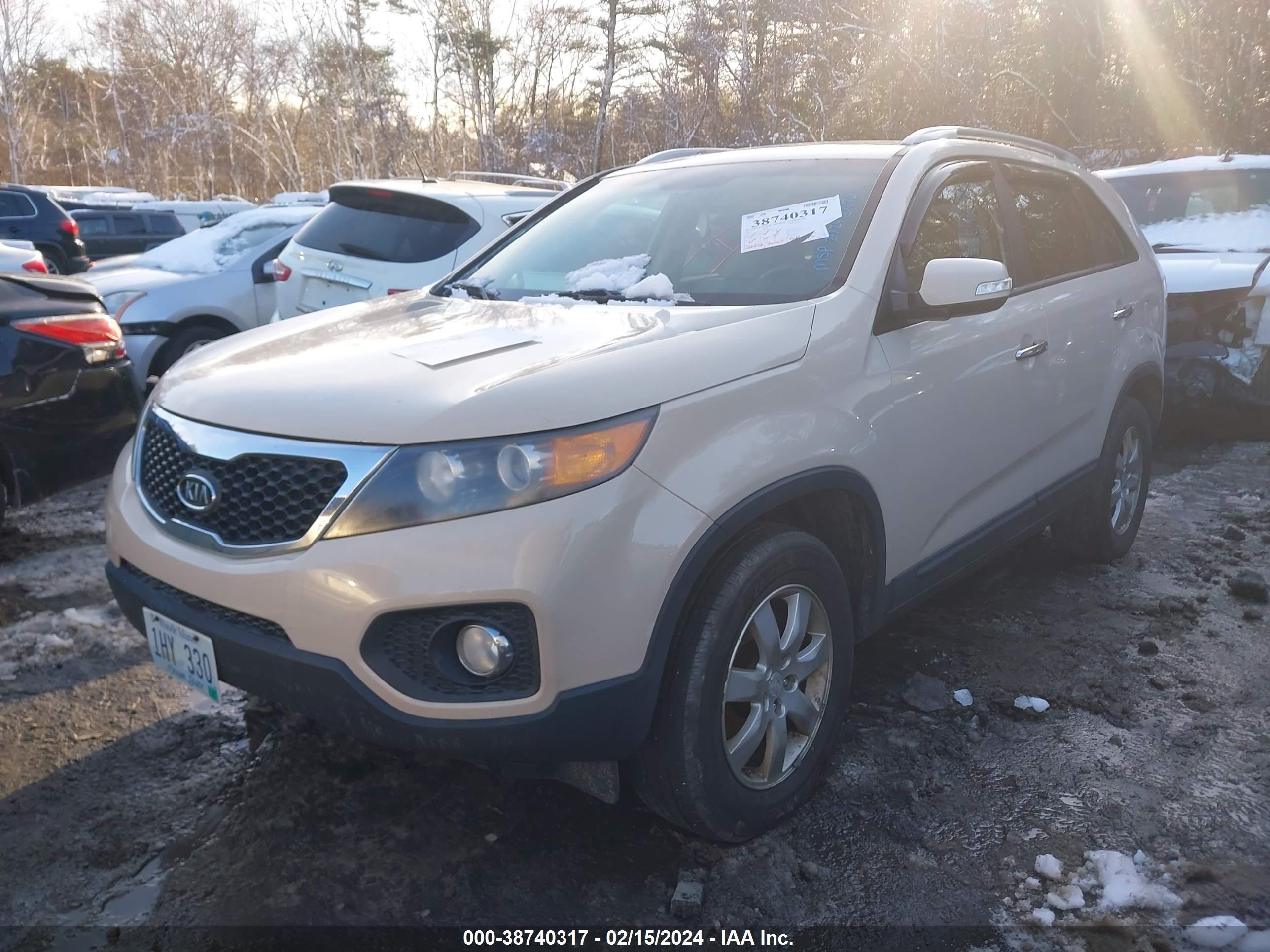 Photo 1 VIN: 5XYKT4A1XBG118066 - KIA SORENTO 