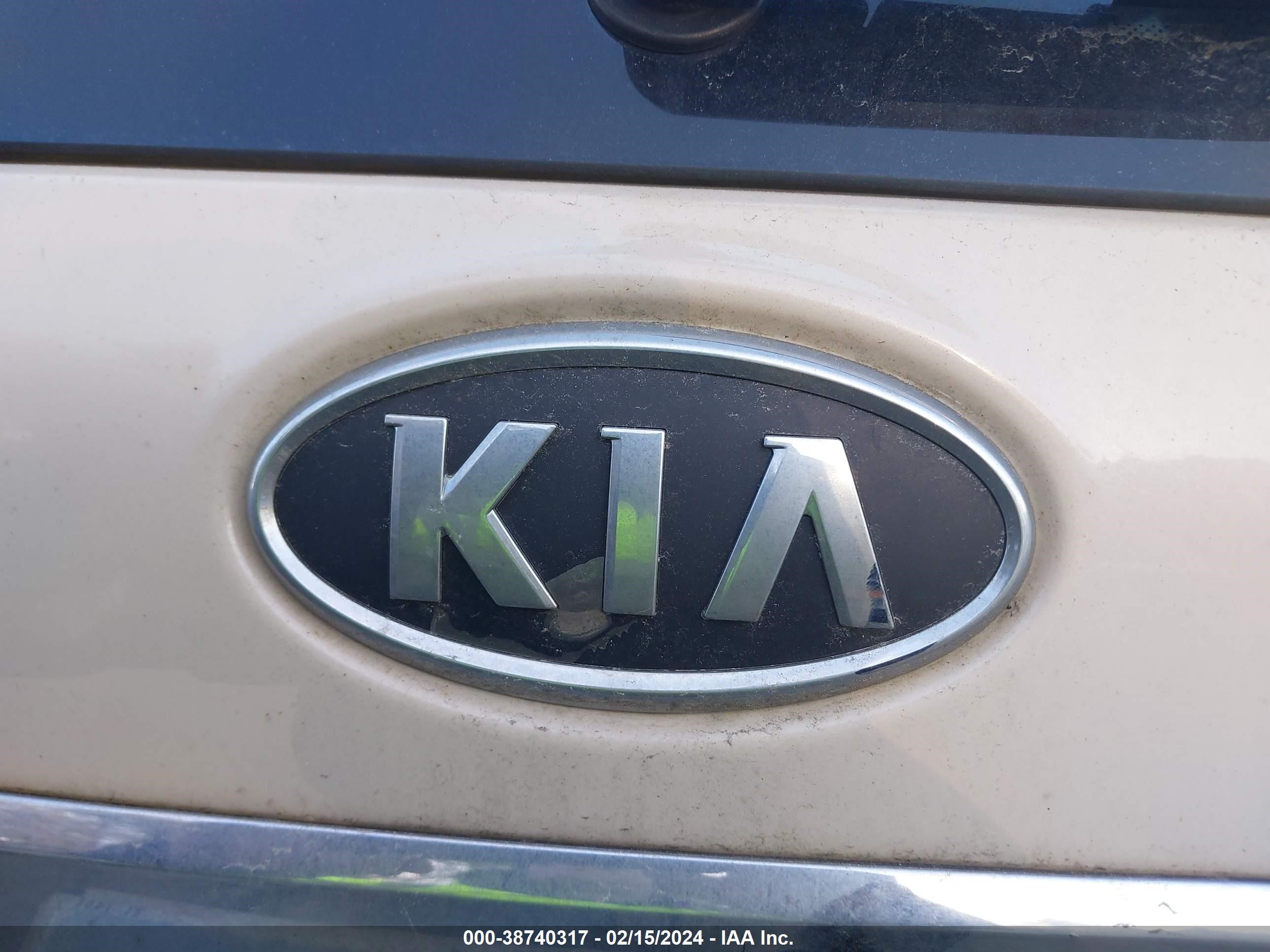 Photo 5 VIN: 5XYKT4A1XBG118066 - KIA SORENTO 