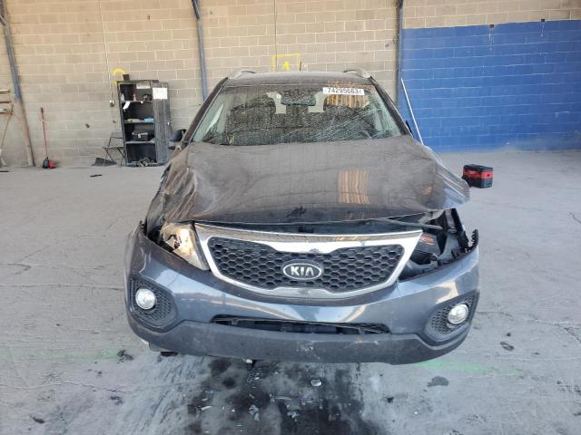 Photo 4 VIN: 5XYKT4A1XBG167011 - KIA SORENTO 